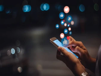 لماذا يجب أن تركز على بيع المزيد للعميل الحالي بدلاً من مطاردة عملاء جدد