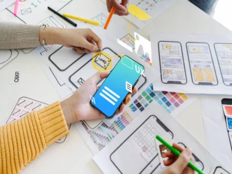 دليل تأمين بيانات عملائك داخل التطبيق وفقاً للمعايير العالمية لعام 2026