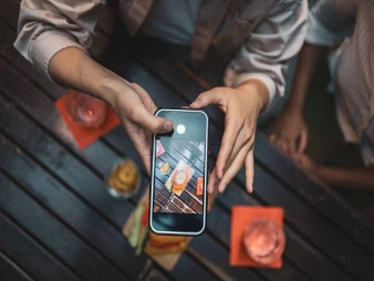 كيف تنهي عصر  إدخال بيانات الكارت وتجعل الدفع يتم بلمحة عين