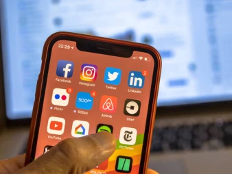 أهمية الإشعارات الموجهة في إعادة تنشيط العملاء النائمين وزيادة المبيعات المفقودة