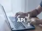كيفية ربط الحملات الإعلانية الذكية بتطبيقات الجوال لقياس العائد على الاستثمار بدقة